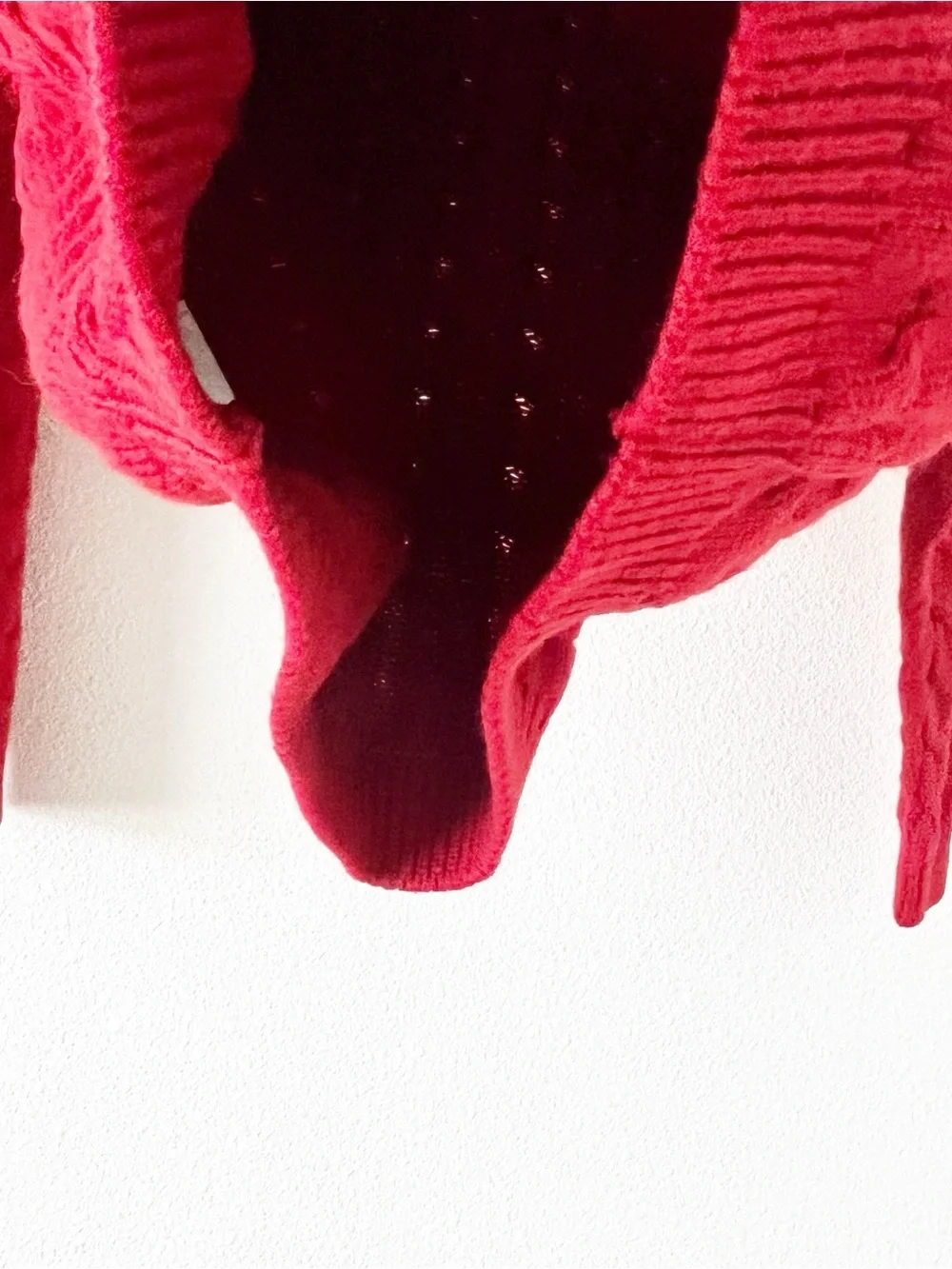 Mango red cable